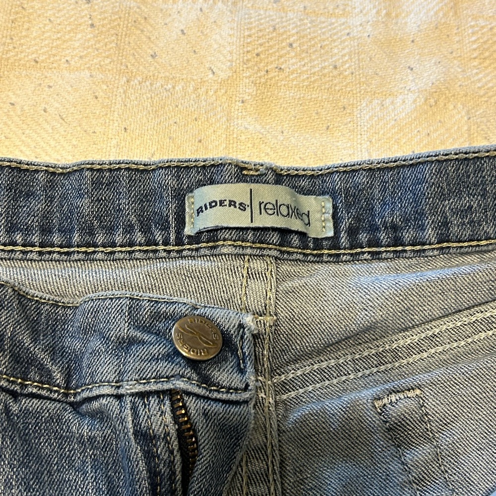 Jeans - Picture 1 of 5